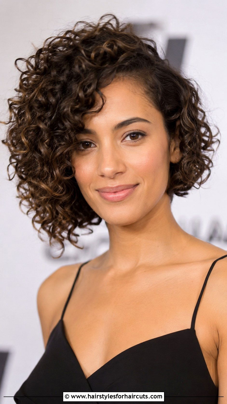 Asymmetrical Curly Bob - 25 best hairstyles for fine curly hair - 25 best hairstyles for fine curly hair