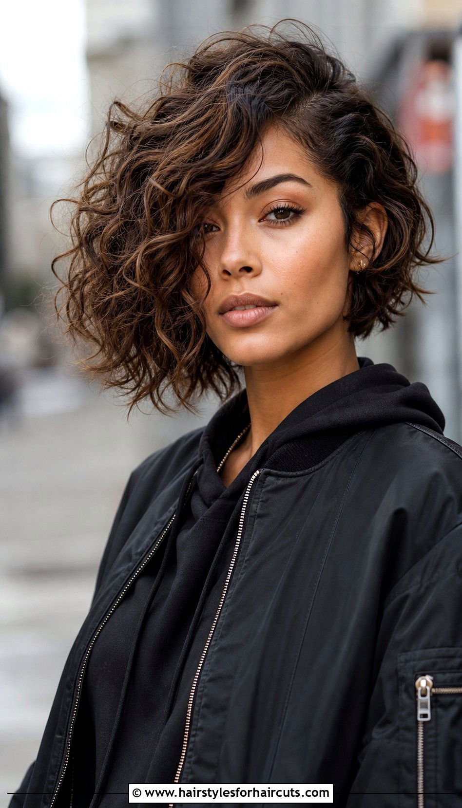 Asymmetrical Curly Bob - 25 women curly hairstyles - 25 women curly hairstyles