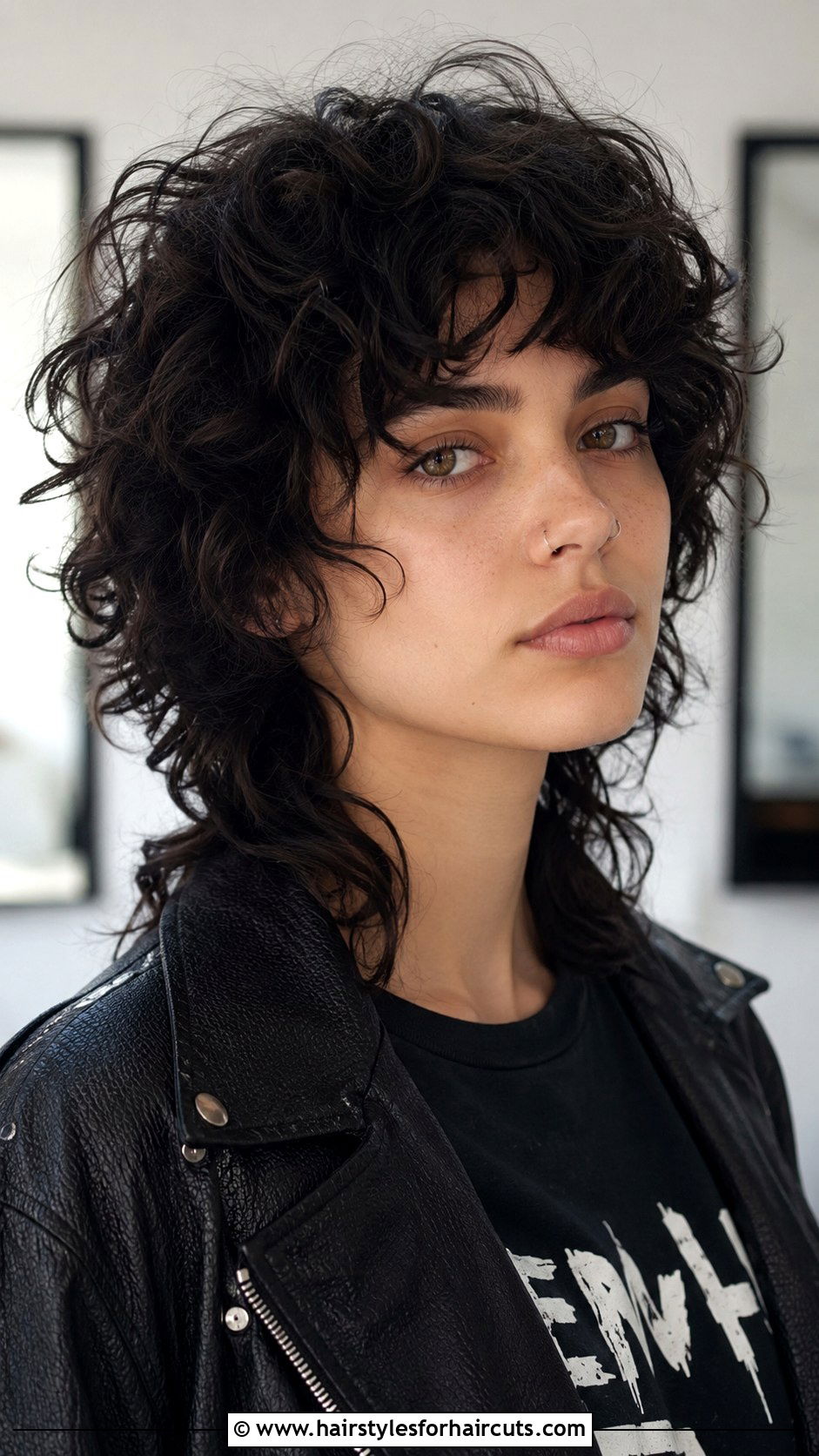 Asymmetrical Curly Bob - 25 curly hairstyles natural hair - 25 curly hairstyles natural hair