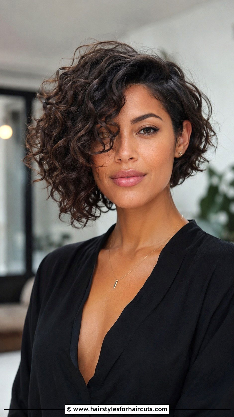 Asymmetrical Curly Bob - 25 best hairstyles for curly hair women - 25 best hairstyles for curly hair women