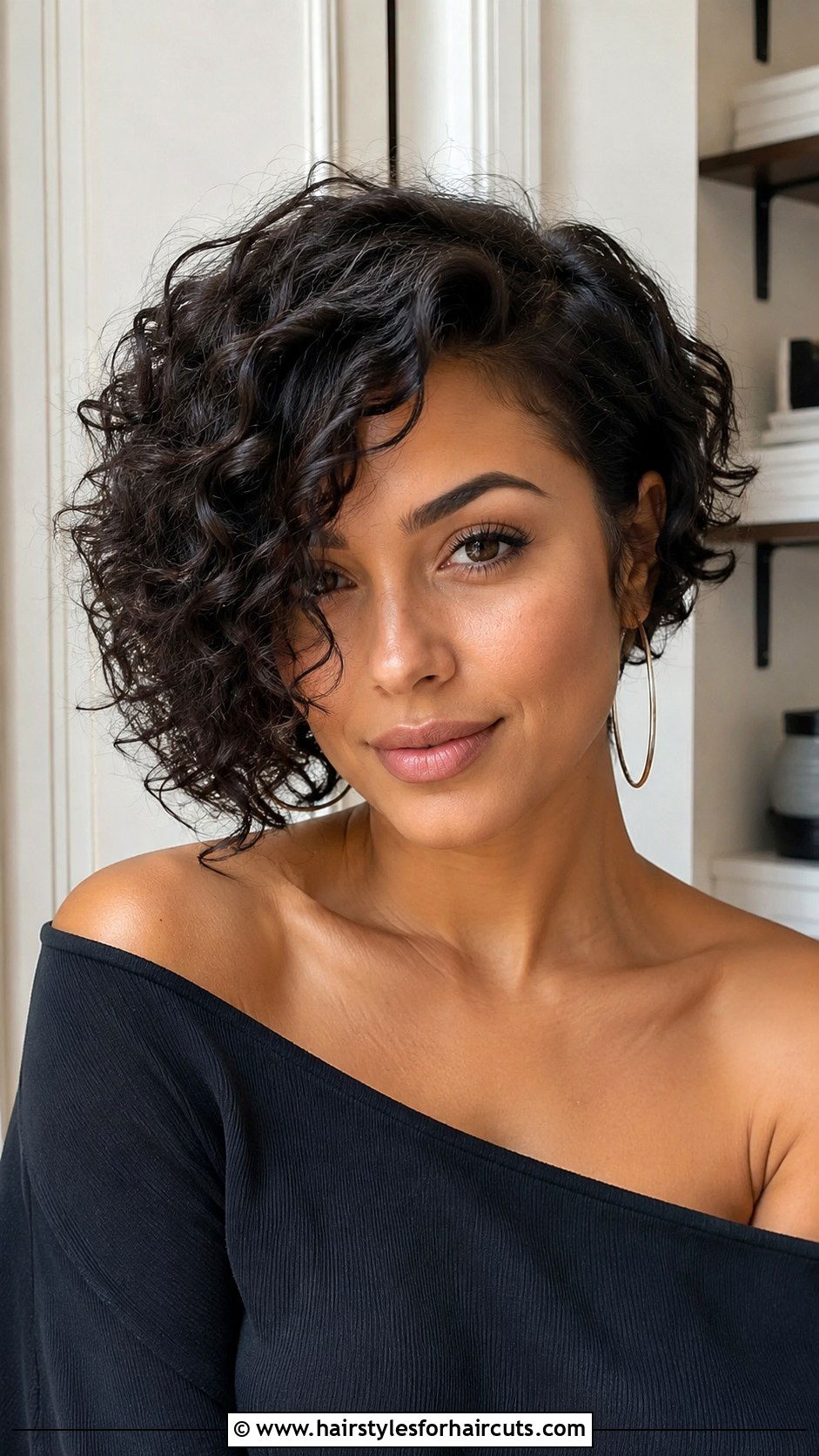 Asymmetrical Curly Bob - 25 3 haircuts - 25 3 haircuts