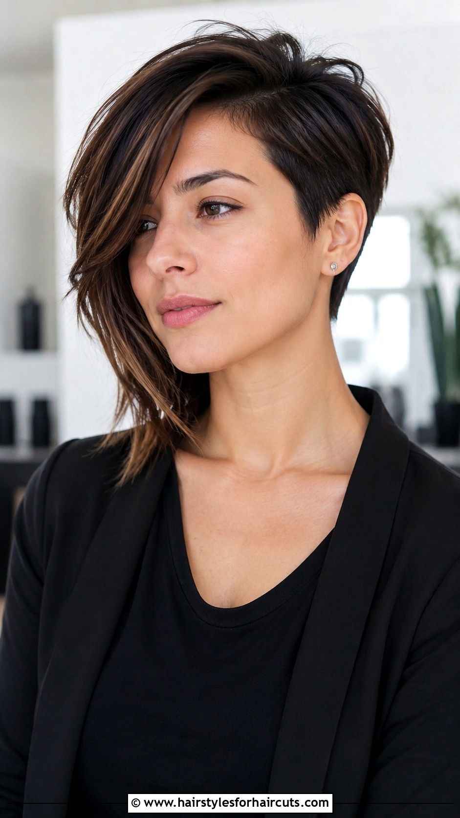 Asymmetrical Layered Haircut - 25 haircuts for layered hair - 25 haircuts for layered hair