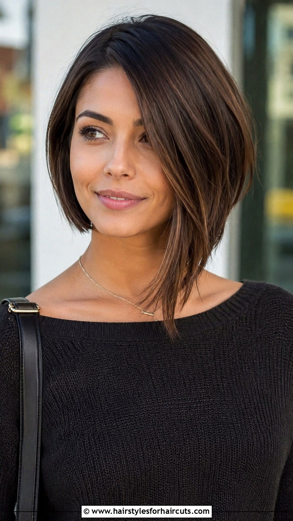 Asymmetrical Lob Haircut - 25 haircuts on the side - 25 haircuts on the side