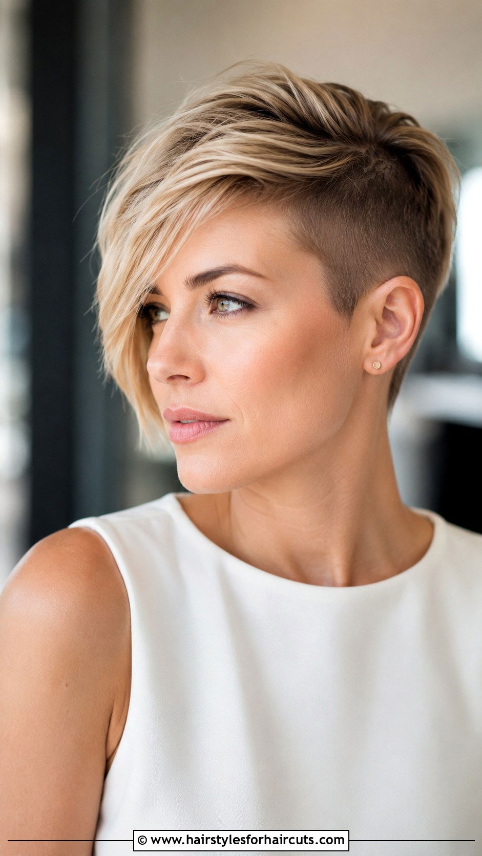 Asymmetrical Pixie Cut - 25 haircuts on the side - 25 haircuts on the side