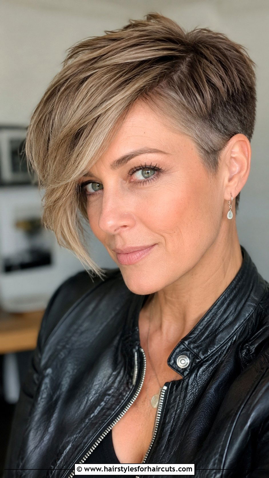 Asymmetrical Pixie Cut For Chemo - 25 cancer haircuts - 25 cancer haircuts