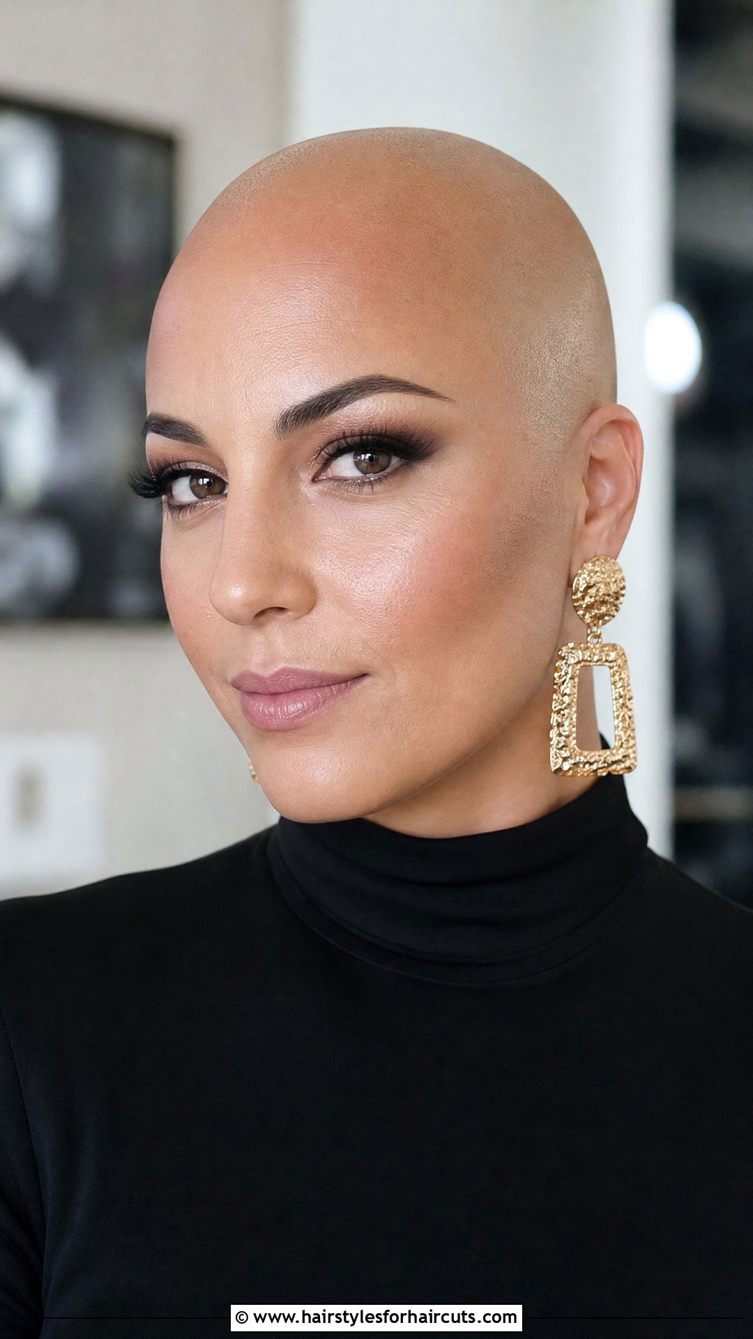 Bald Head Look - 25 haircuts for alopecia - 25 haircuts for alopecia