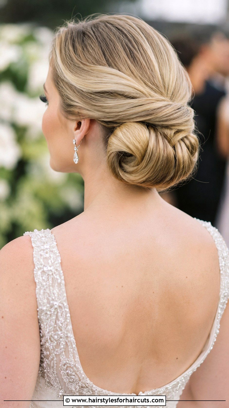 Barrel Roll Updo Wedding Hairstyle - 25 elegant wedding hairstyles for natural black hair - 25 elegant wedding hairstyles for natural black hair