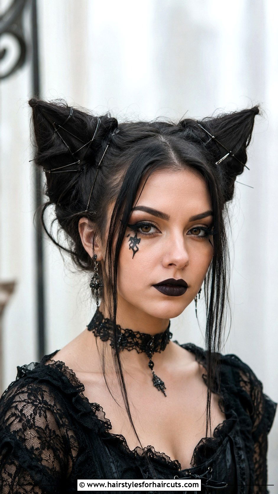 Bat Wing Hairstyle - 25 halloween hairstyles - 25 halloween hairstyles