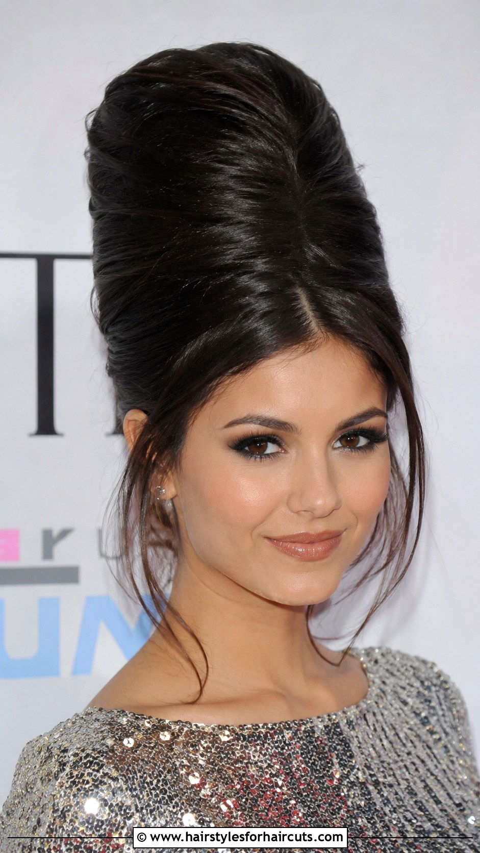 Beehive Updo - 25 50s hairstyles - 25 50s hairstyles