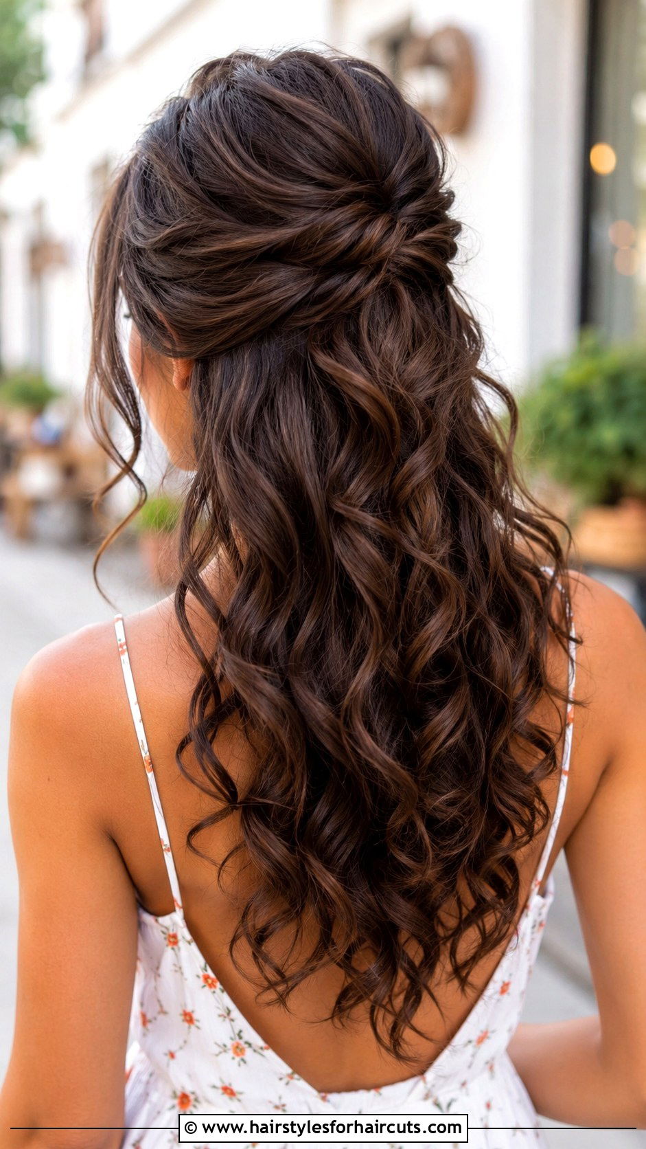 Big Curly Half Up Half Down Hairstyle - 25 big curl hairstyles - 25 big curl hairstyles