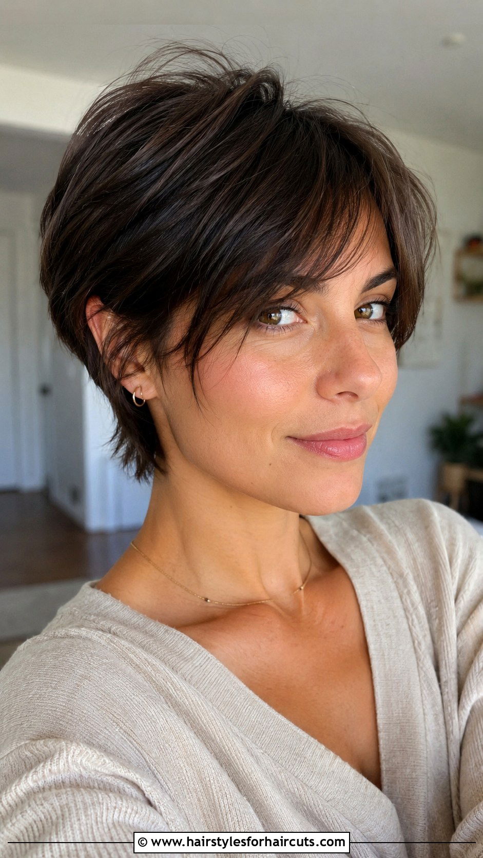 Bixie Cut - 25 haircuts for female thinning hair - 25 haircuts for female thinning hair