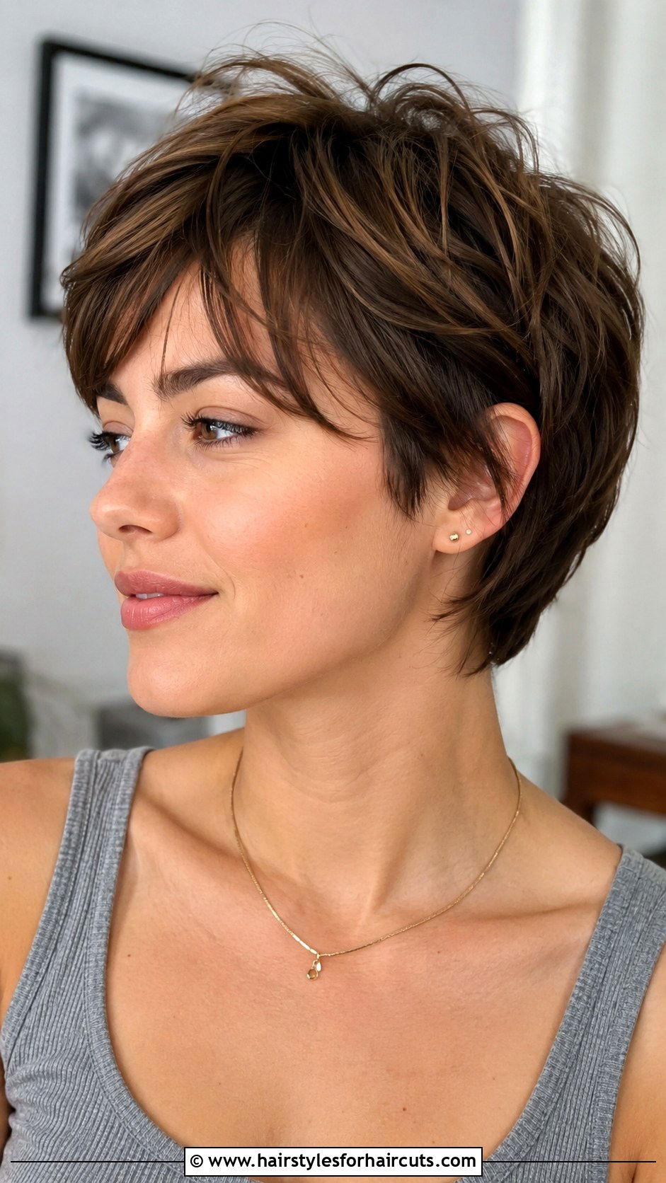 Bixie Cut - 25 haircuts for oblong faces - 25 haircuts for oblong faces