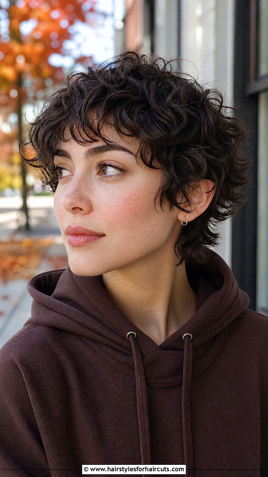 Bixie Cut For Curly Hair - 25 best haircuts for curly frizzy hair - 25 best haircuts for curly frizzy hair