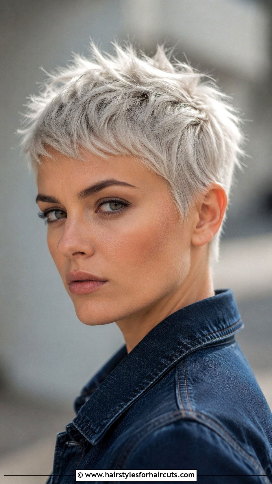 Bleached Pixie Cut - 25 grunge hairstyles for short hair - 25 grunge hairstyles for short hair