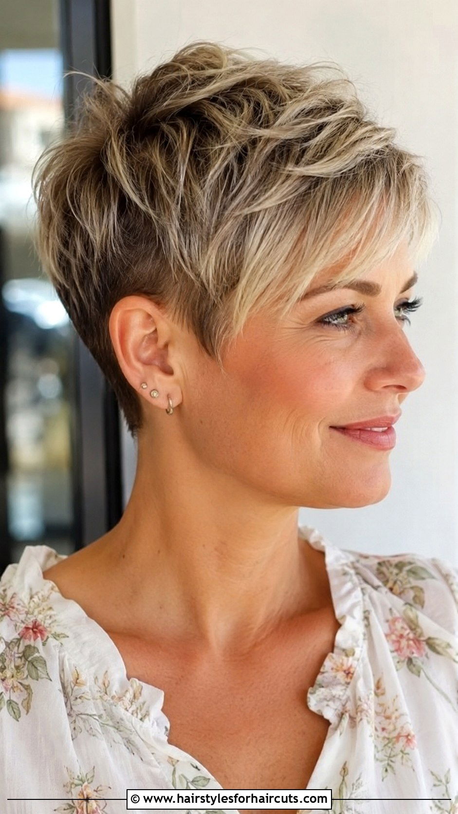 Blonde Balayage Pixie - 25 pixie haircuts for thin fine hair - 25 pixie haircuts for thin fine hair
