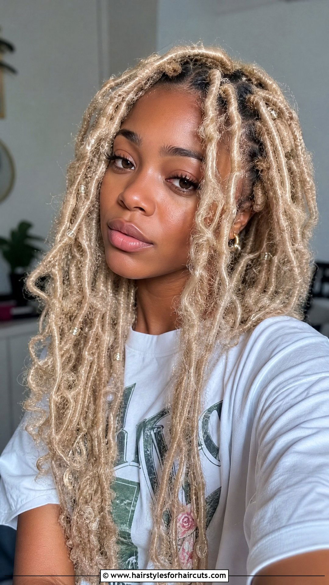 Blonde Distressed Locs Crochet - 25 blonde crochet hairstyles - 25 blonde crochet hairstyles