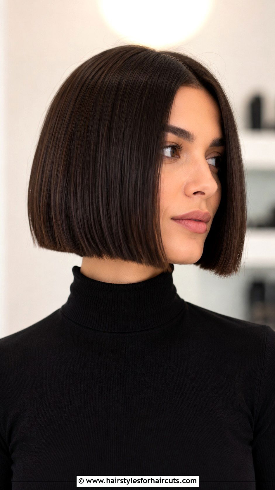 Blunt Bob - 25 best fine hair haircuts - 25 best fine hair haircuts