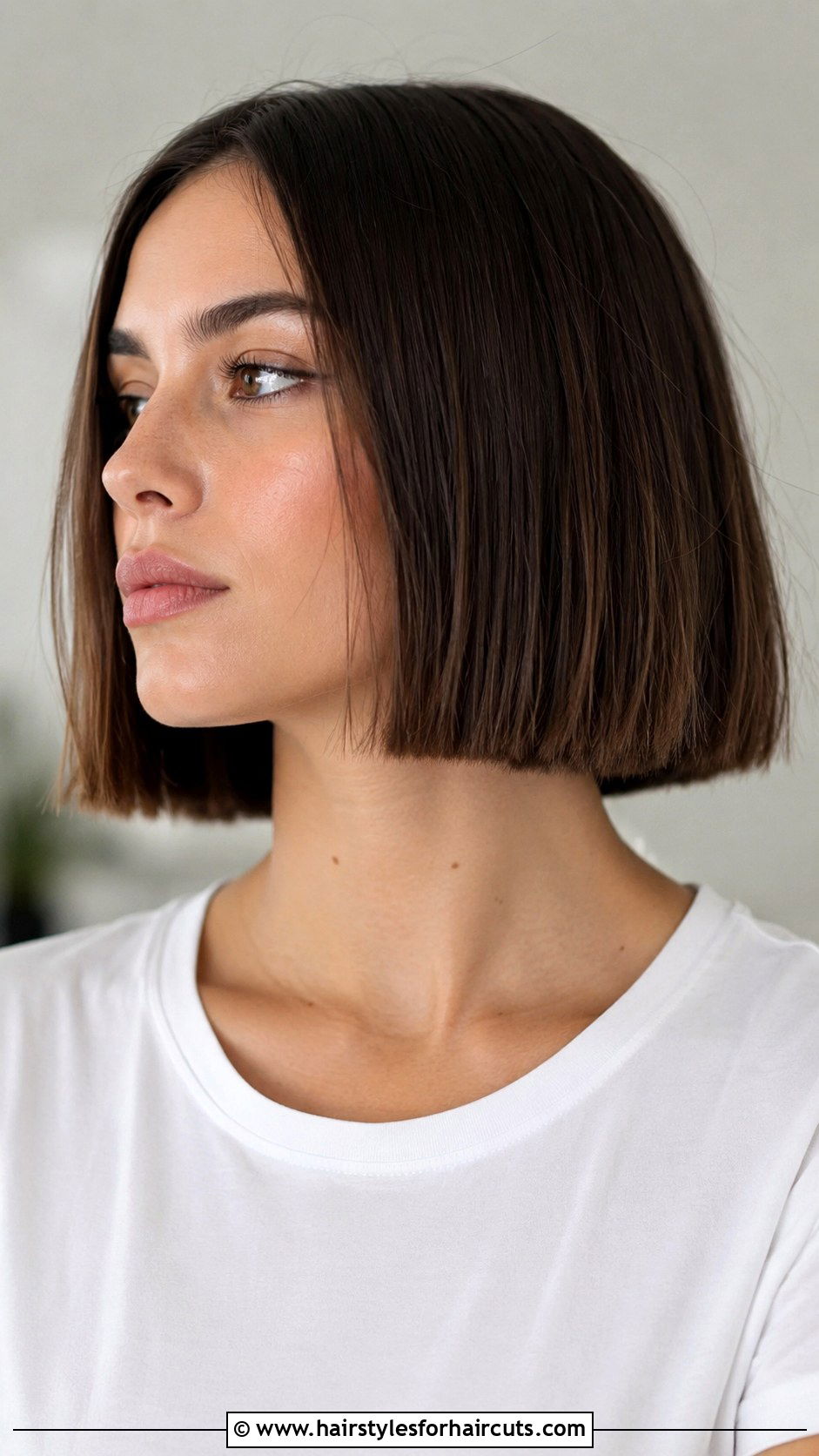 Blunt Bob Haircut - 25 best haircuts for extremely thin hair - 25 best haircuts for extremely thin hair