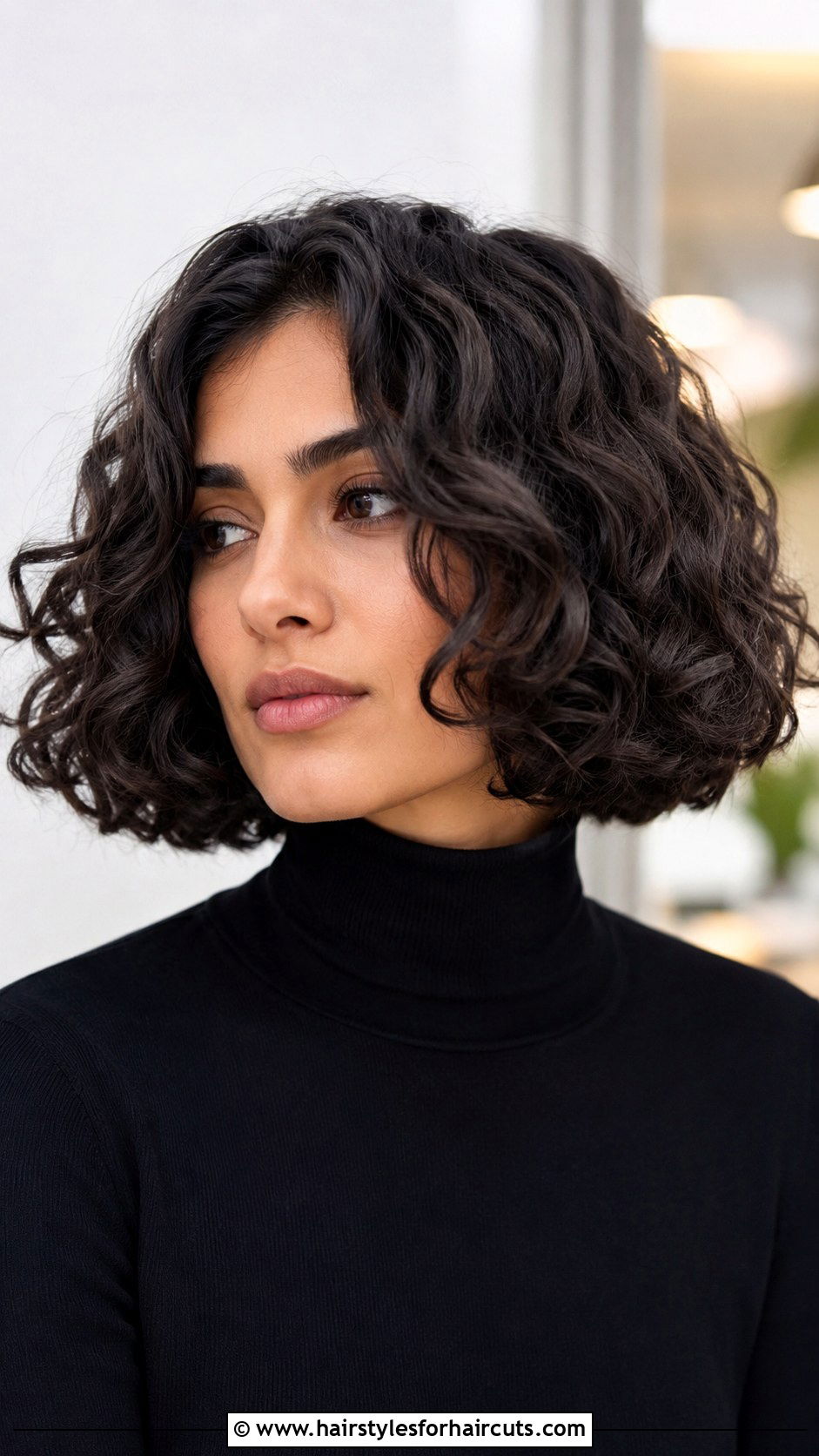 Blunt Curly Bob - 25 best hairstyles for curly hair women - 25 best hairstyles for curly hair women