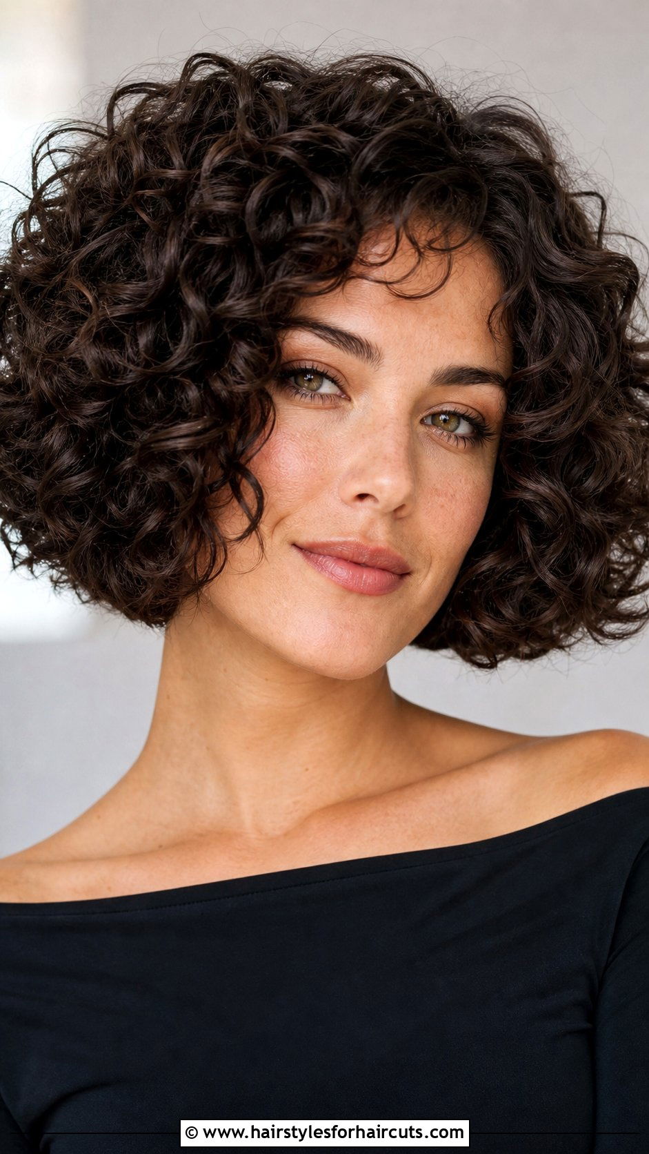 Blunt Curly Bob Haircut - 25 low density curly haircuts - 25 low density curly haircuts