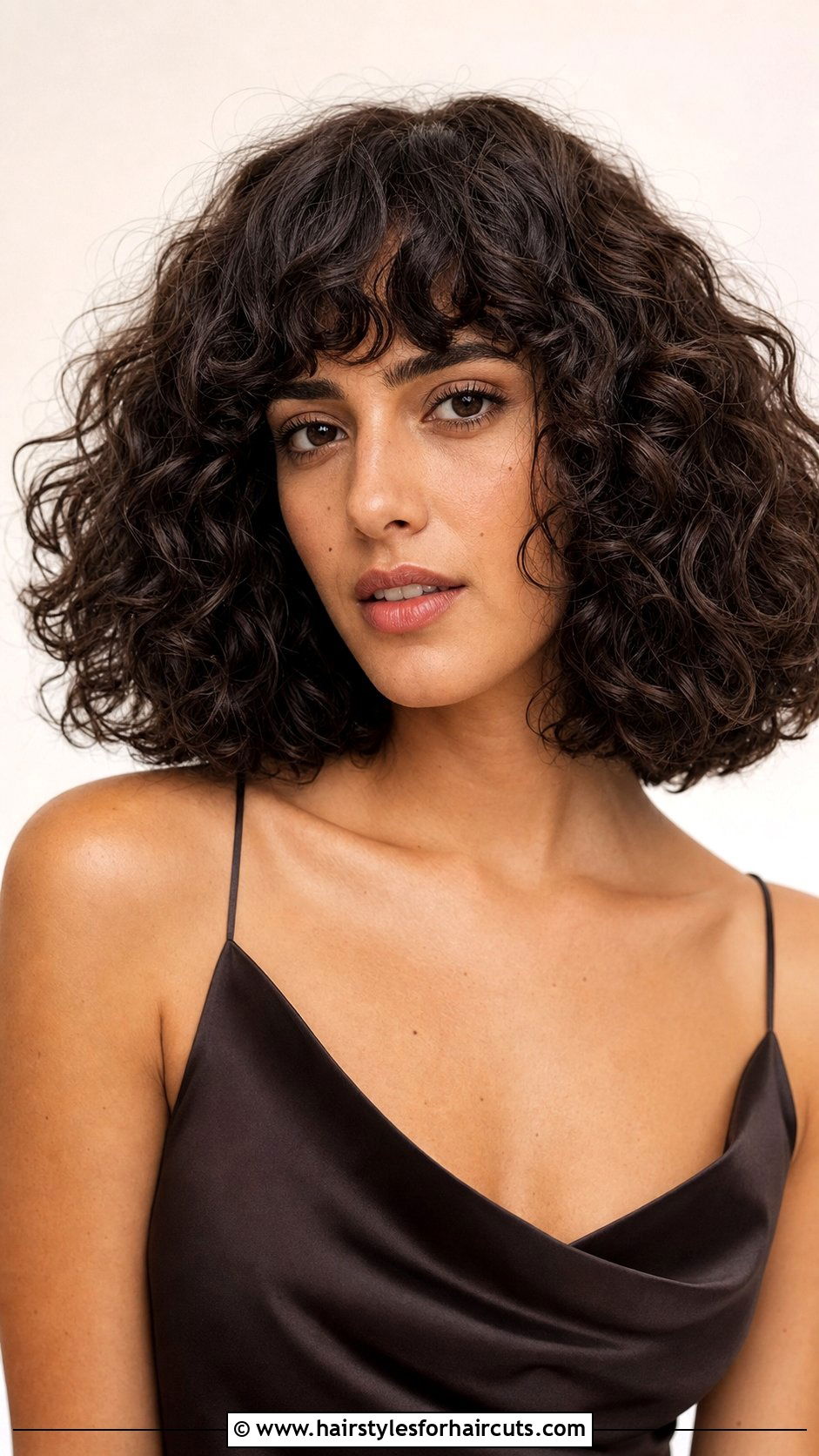 Blunt Curly Cut - 25 women curly hairstyles - 25 women curly hairstyles