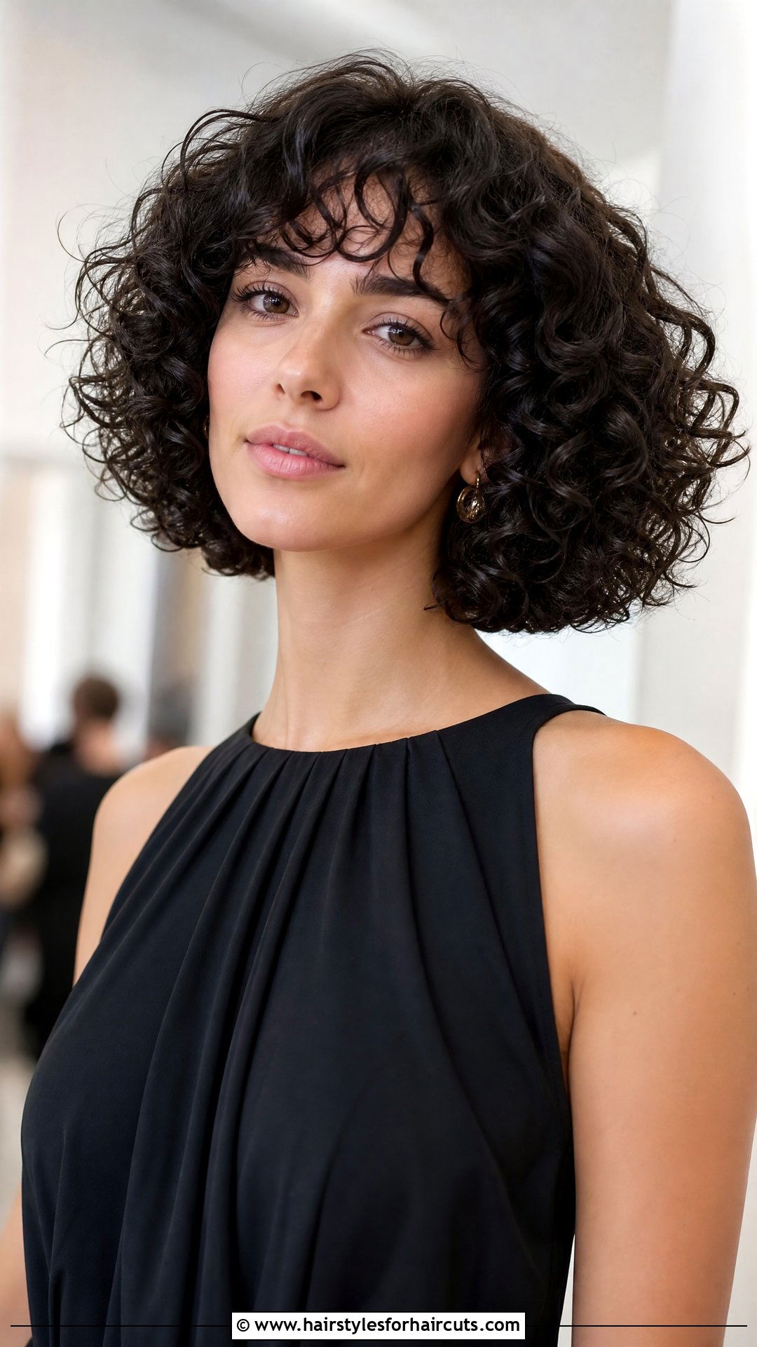 Blunt Curly Cut - 25 best haircuts for curly hair - 25 best haircuts for curly hair