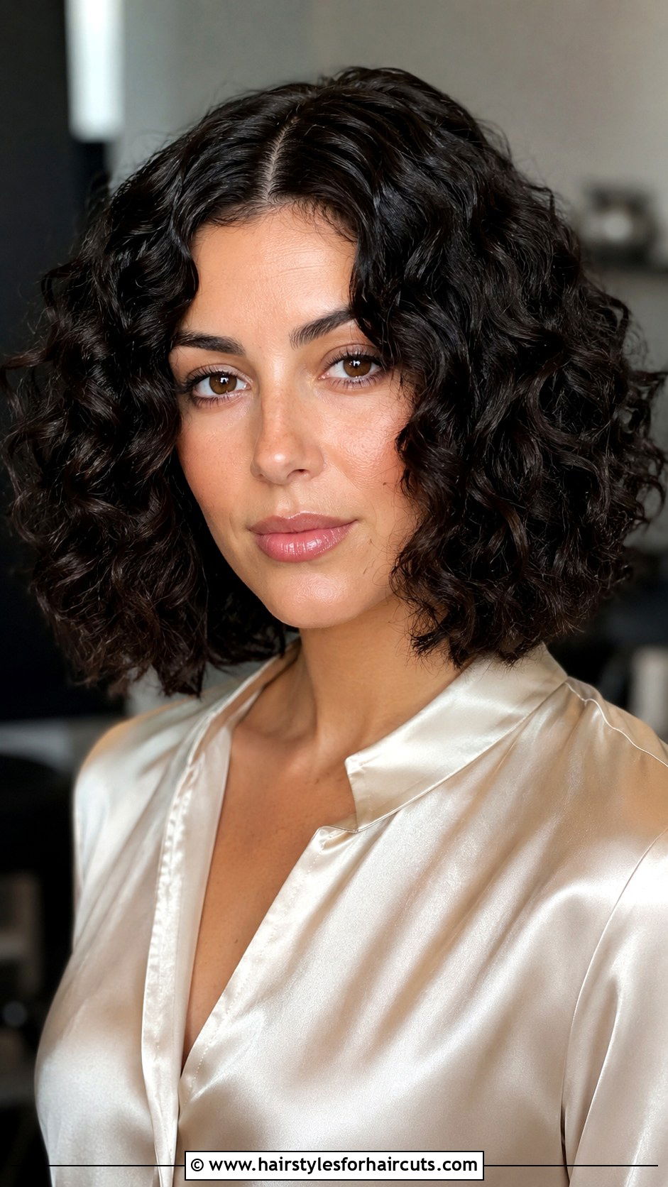 Blunt Curly Lob - 25 curly hair hairstyles for women - 25 curly hair hairstyles for women