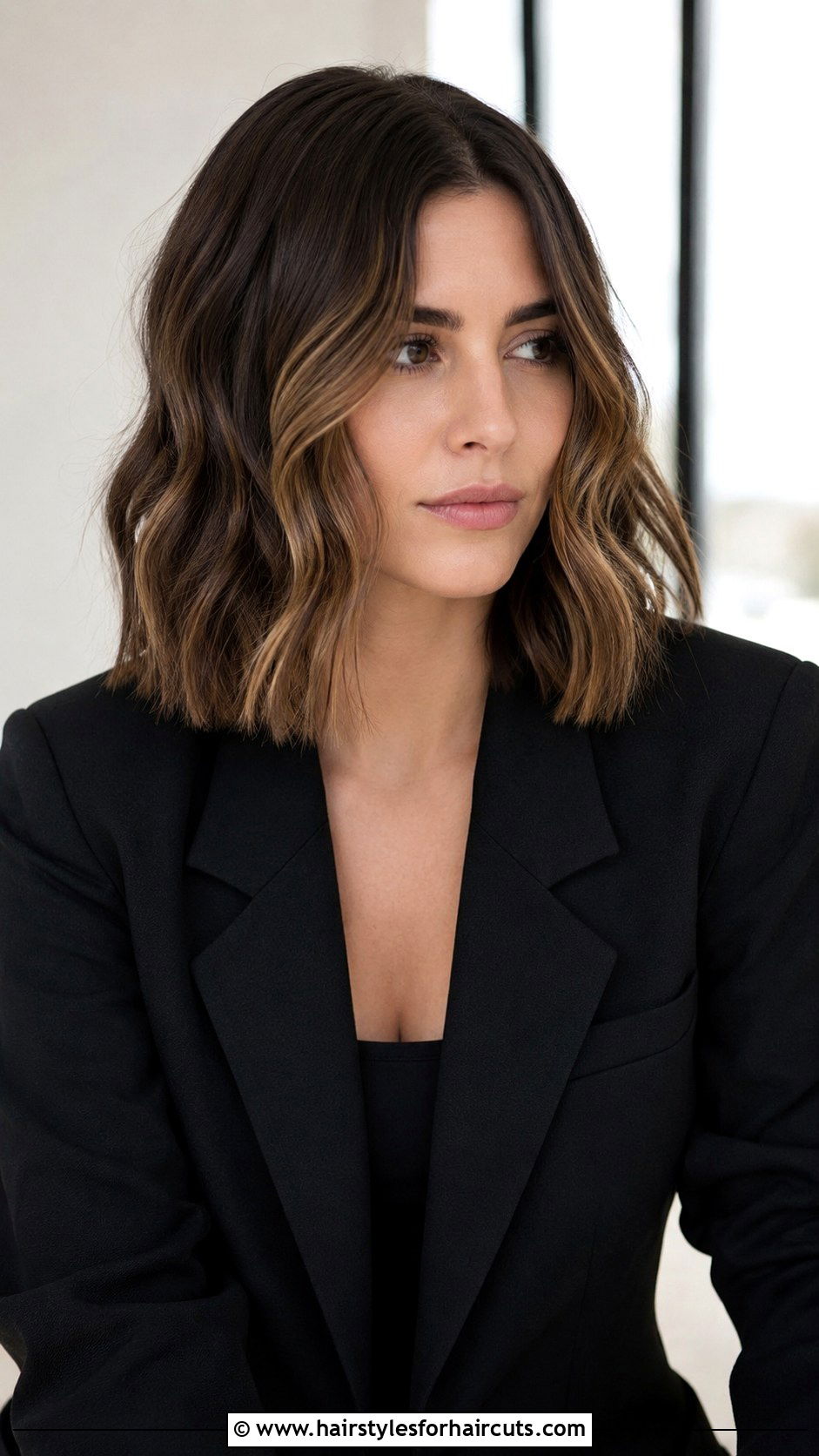 Blunt Cut Beach Waves - 25 beach wave haircuts - 25 beach wave haircuts