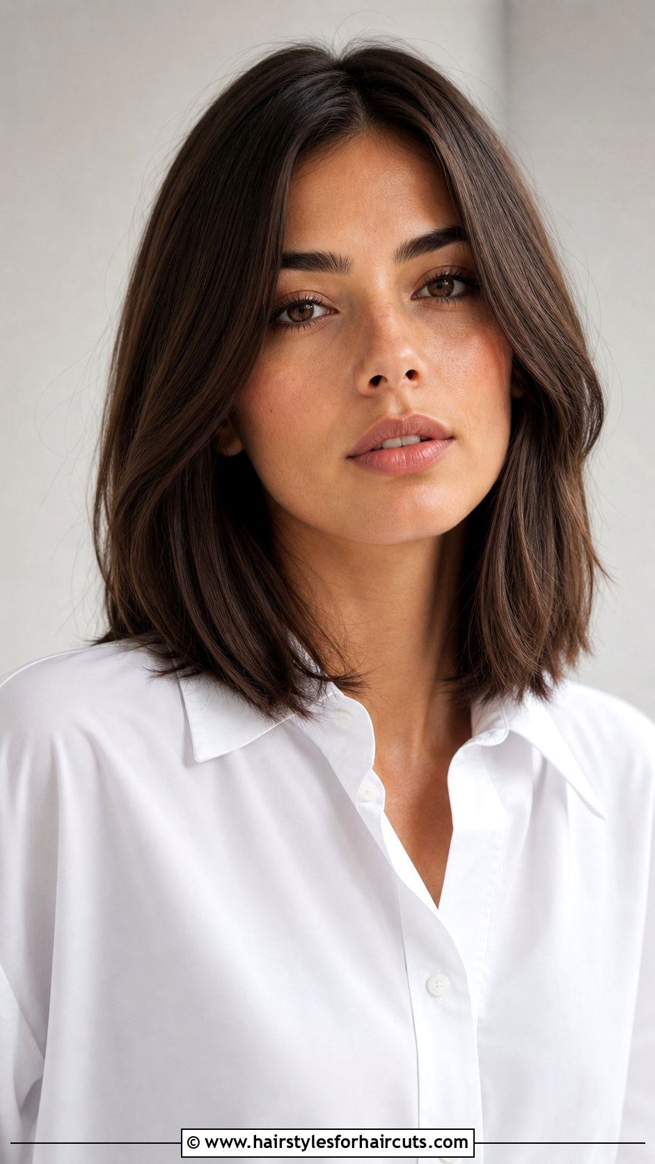 Blunt Cut With Subtle Layers For Medium Hair - 25 layer haircuts for medium hair - 25 layer haircuts for medium hair