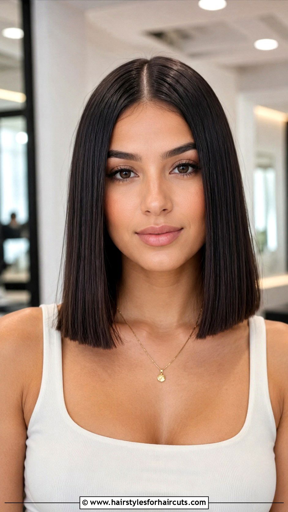 Blunt Cut with Middle Part - 25 even haircuts - 25 even haircuts