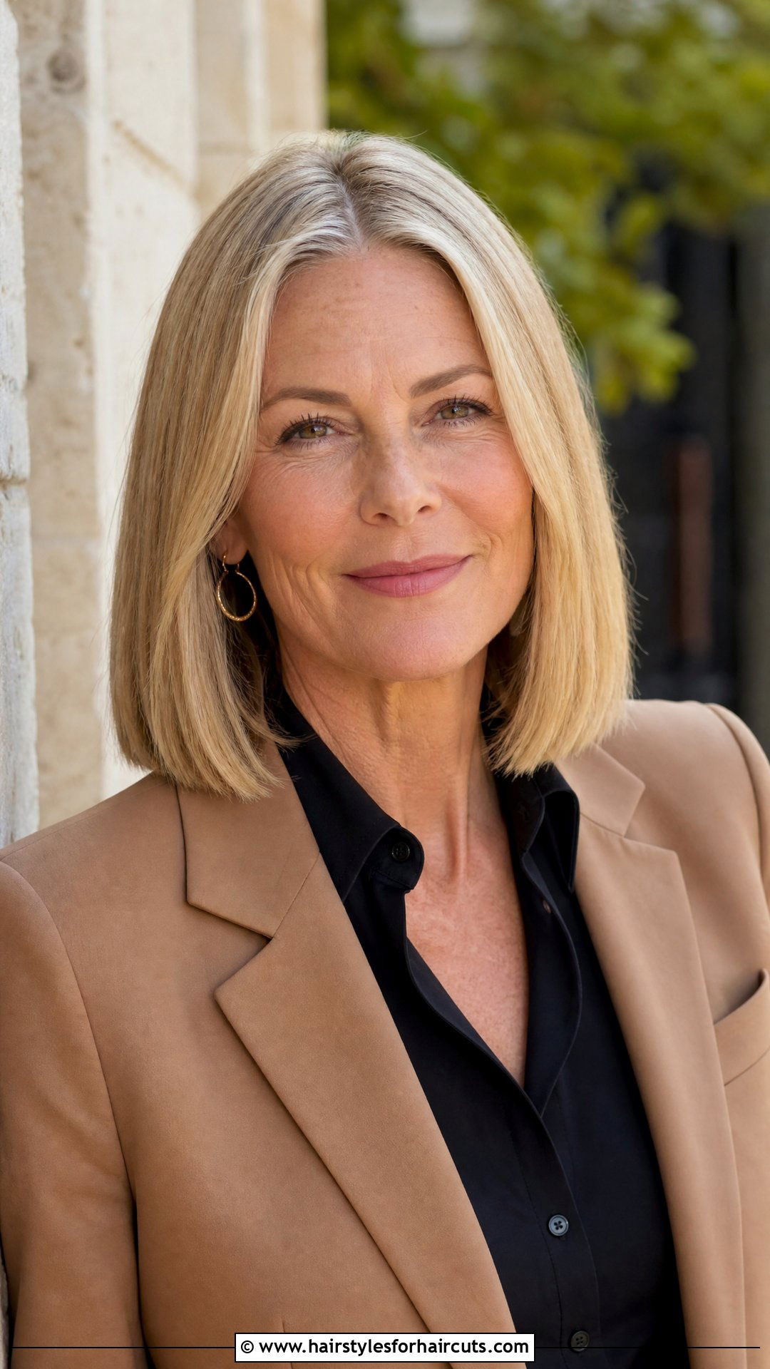 Blunt Lob - 25 current hairstyles for women over 50 - 25 current hairstyles for women over 50