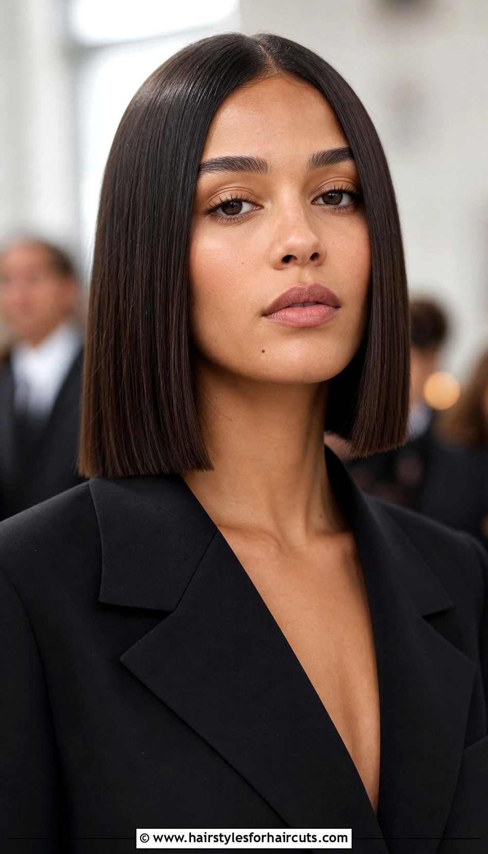 Blunt Lob Haircut - 25 haircuts costa mesa - 25 haircuts costa mesa