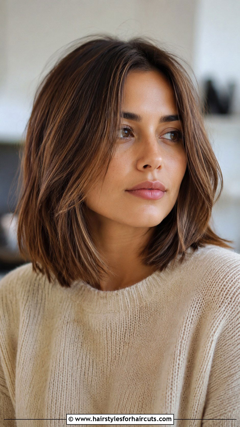 Blunt Lob With Texture - 25 medium length haircuts for thin wavy hair - 25 medium length haircuts for thin wavy hair