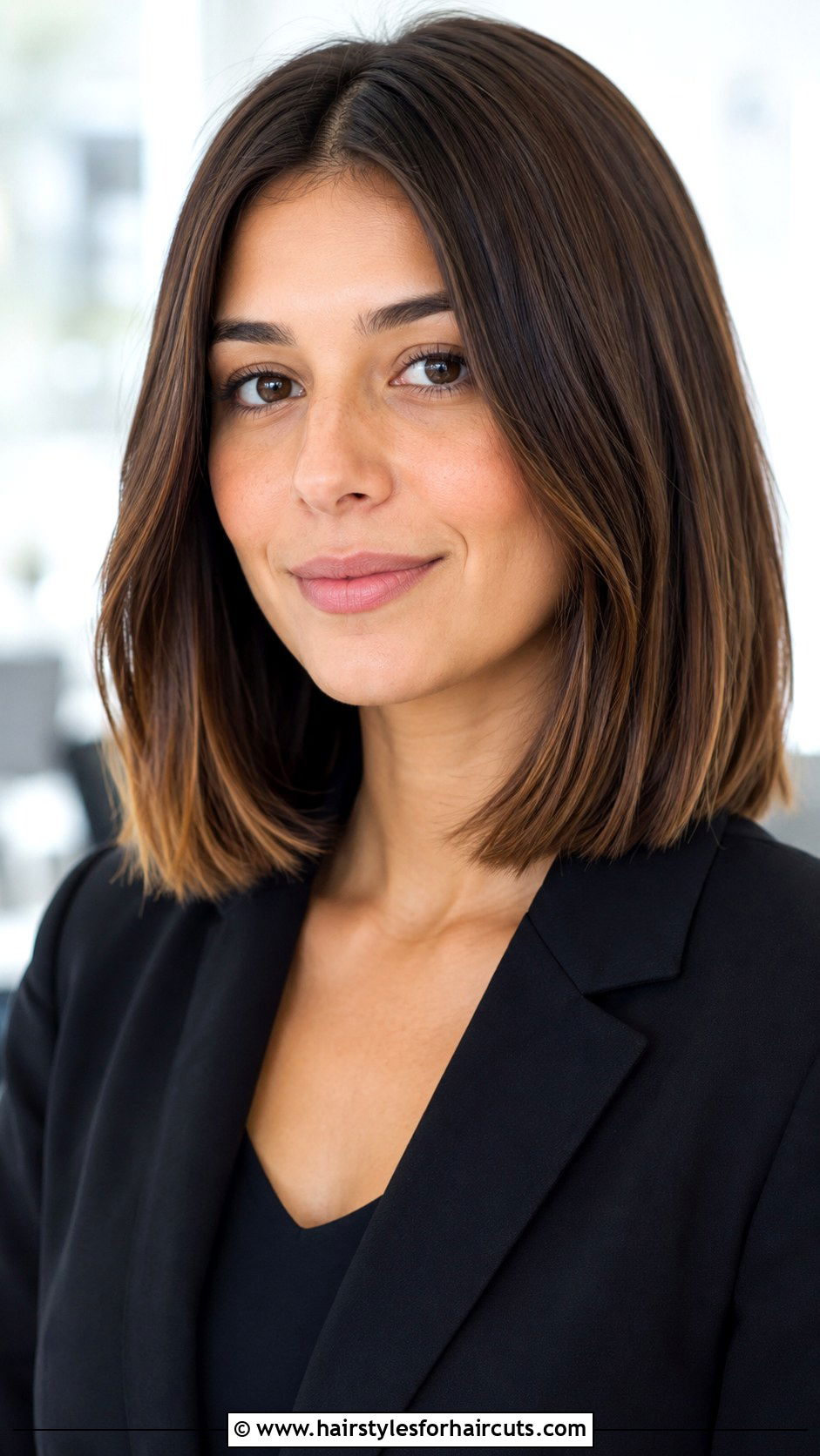Blunt Shoulder Length Haircut - 25 blunt haircuts for women - 25 blunt haircuts for women