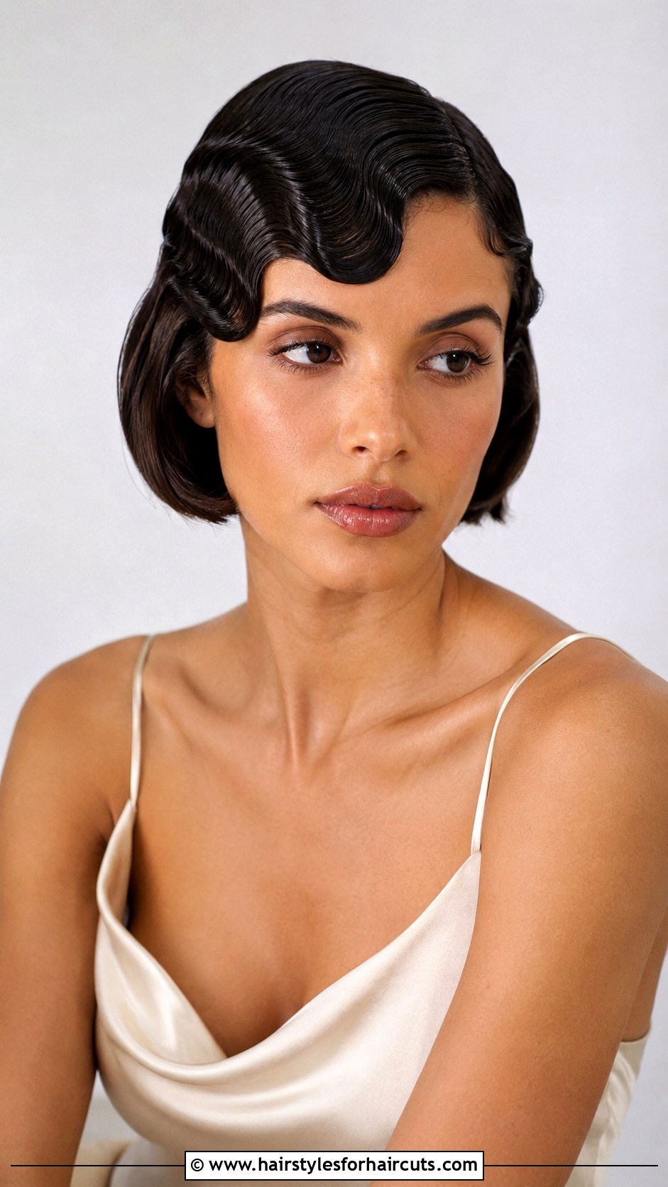 Bob With Finger Wave Fringe - 25 1920s hairstyles for short hair - 25 1920s hairstyles for short hair