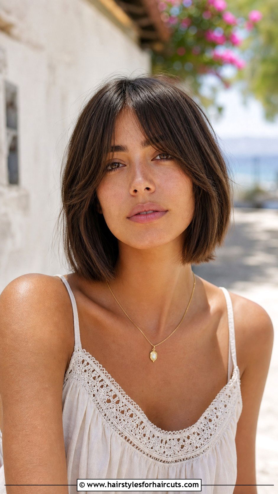 Bobs With Curtain Bangs - 25 haircuts for medium length thin hair - 25 haircuts for medium length thin hair