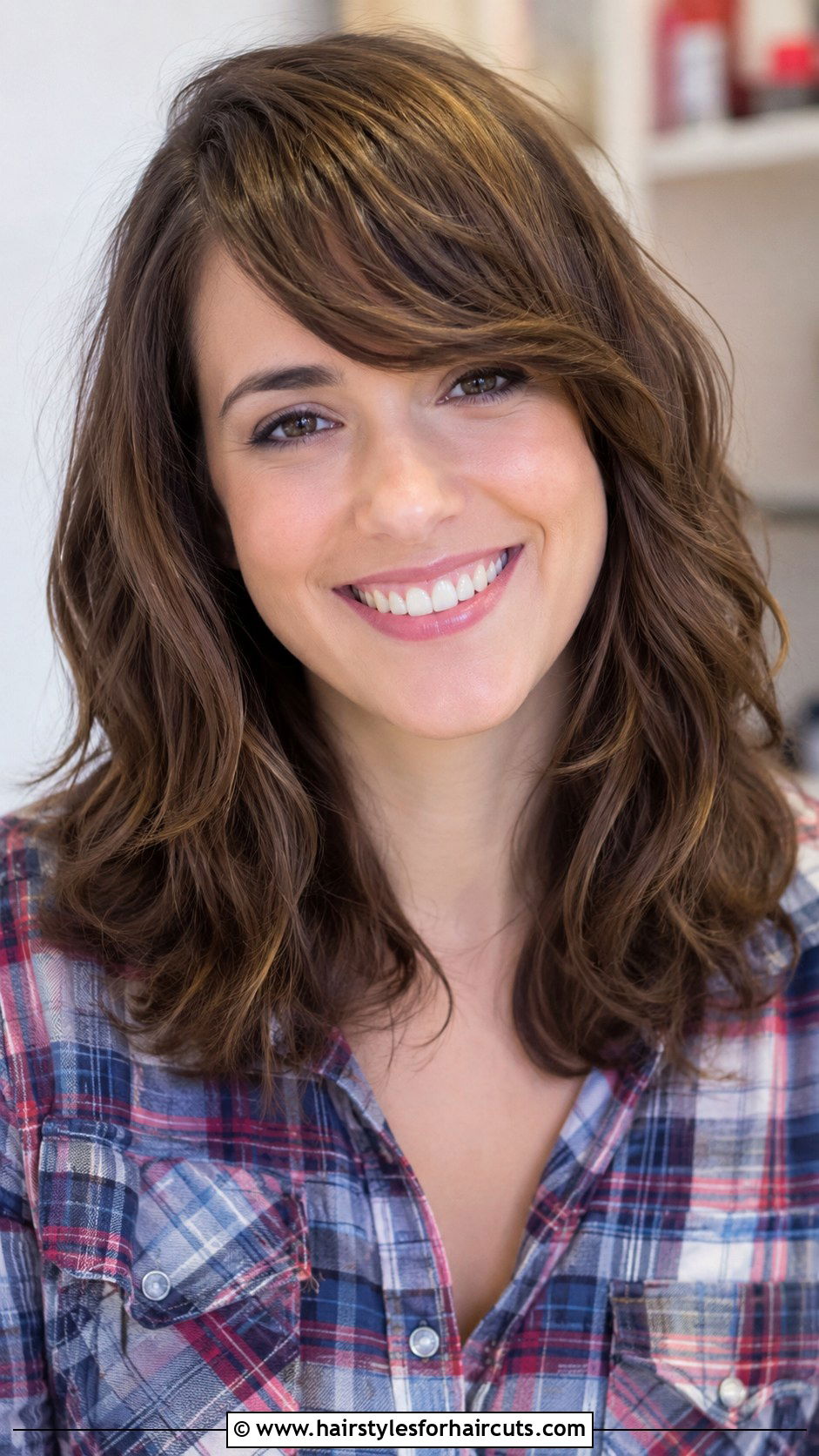 Body Wave Medium Hair With Side Swept Bangs - 25 body wave hairstyles for medium hair - 25 body wave hairstyles for medium hair