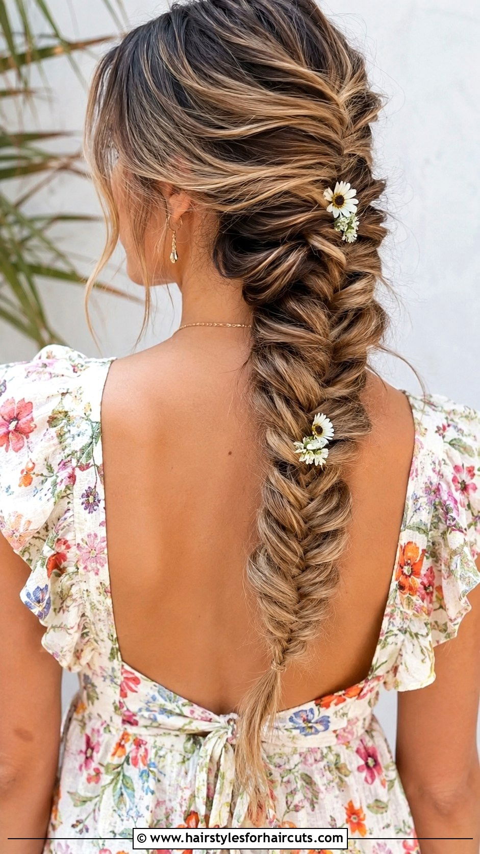 Bohemian Fishtail Braid - 25 beachy hairstyles for long hair - 25 beachy hairstyles for long hair