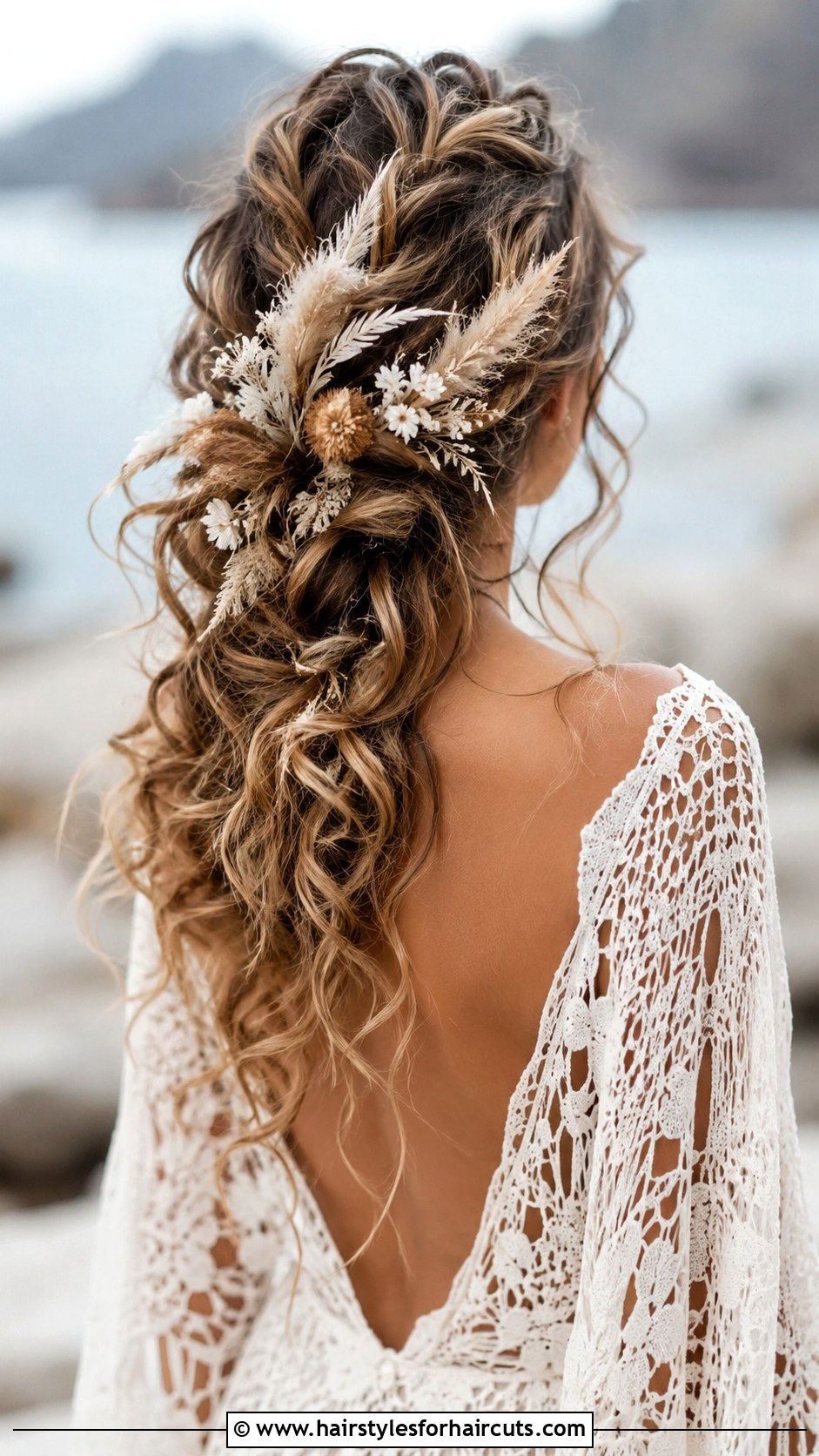 Boho Curly Wedding Hairstyle - 25 curly hair wedding hairstyles - 25 curly hair wedding hairstyles