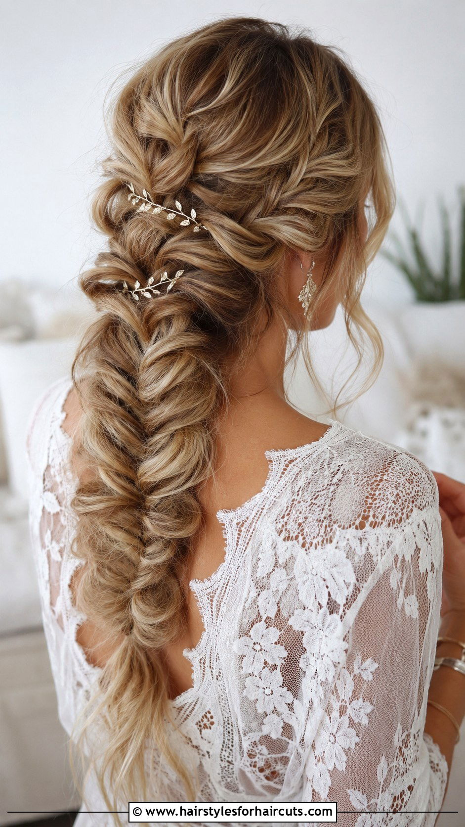 Boho Fishtail Braid - 25 graduation hairstyles - 25 graduation hairstyles