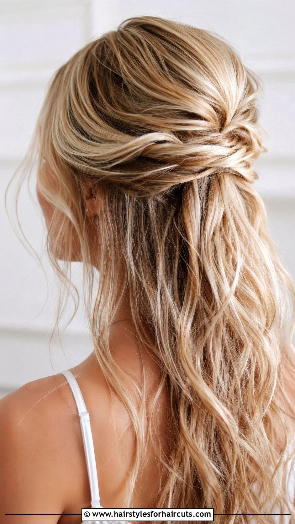 Boho Twisted Half Updo For Thin Hair - 25 boho hairstyles for thin hair - 25 boho hairstyles for thin hair