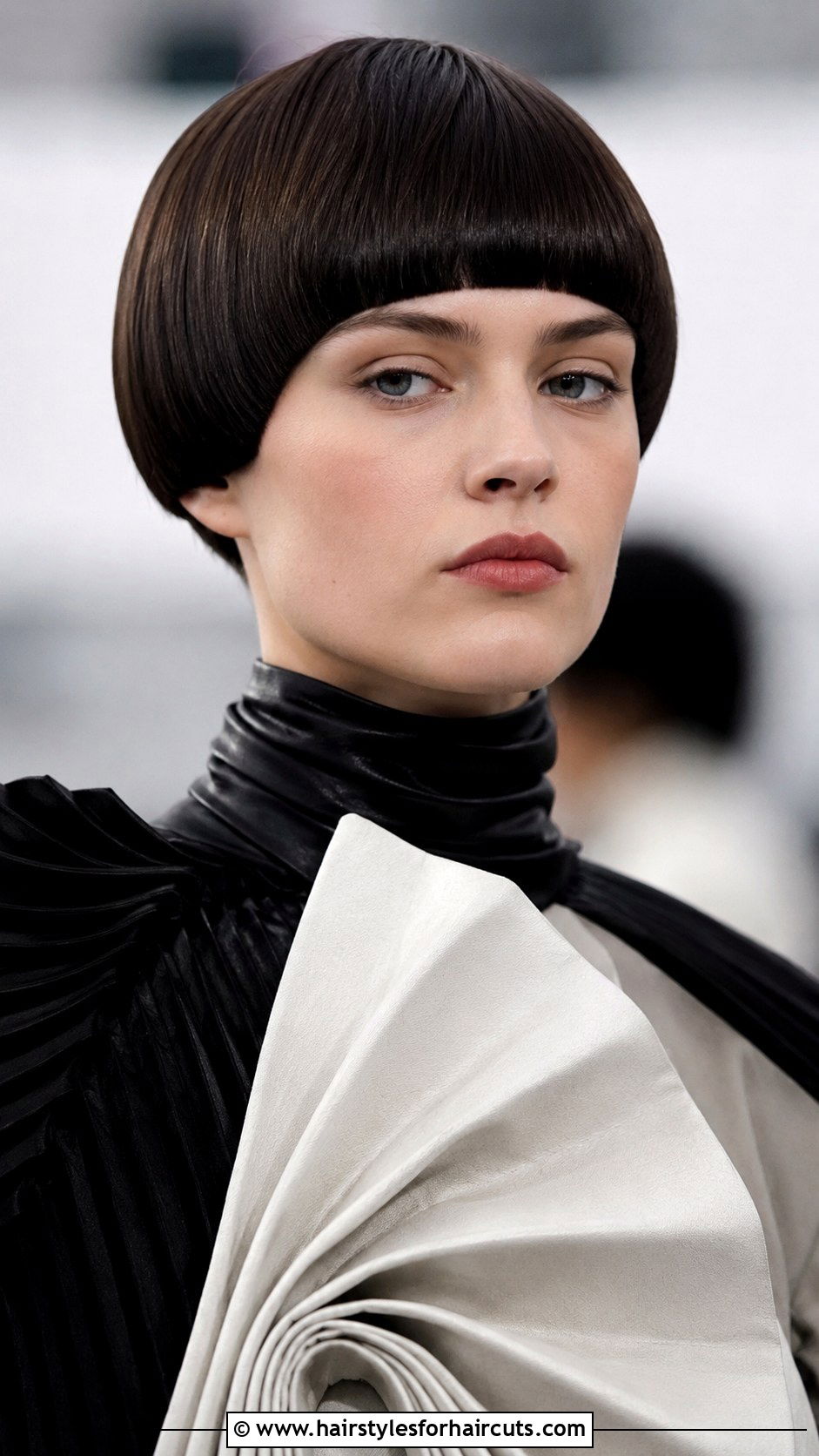 Bold Bowl Cut - 25 diva haircuts - 25 diva haircuts