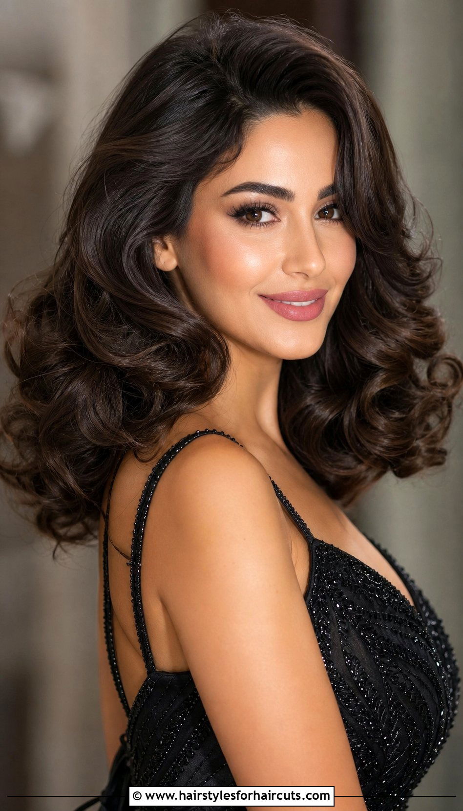 Bouncy Curled Shoulder Length Hair - 25 cute hairstyles for thin shoulder length hair - 25 cute hairstyles for thin shoulder length hair