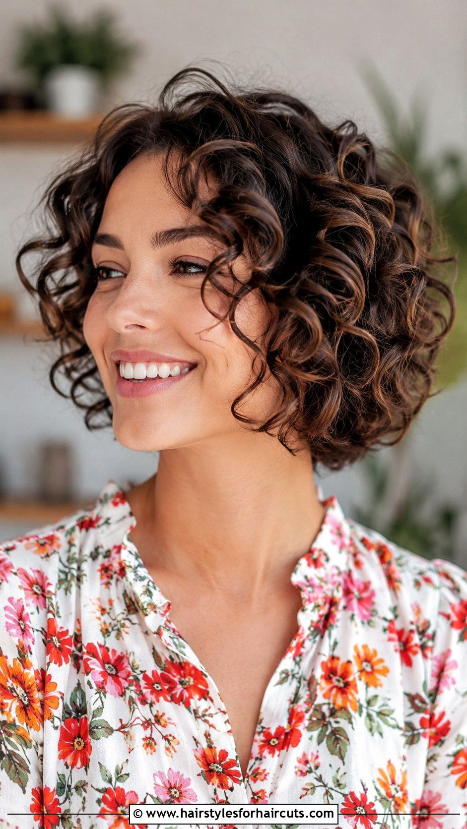 Bouncy Curls On Short Hair - 25 curling iron hairstyles for short hair - 25 curling iron hairstyles for short hair