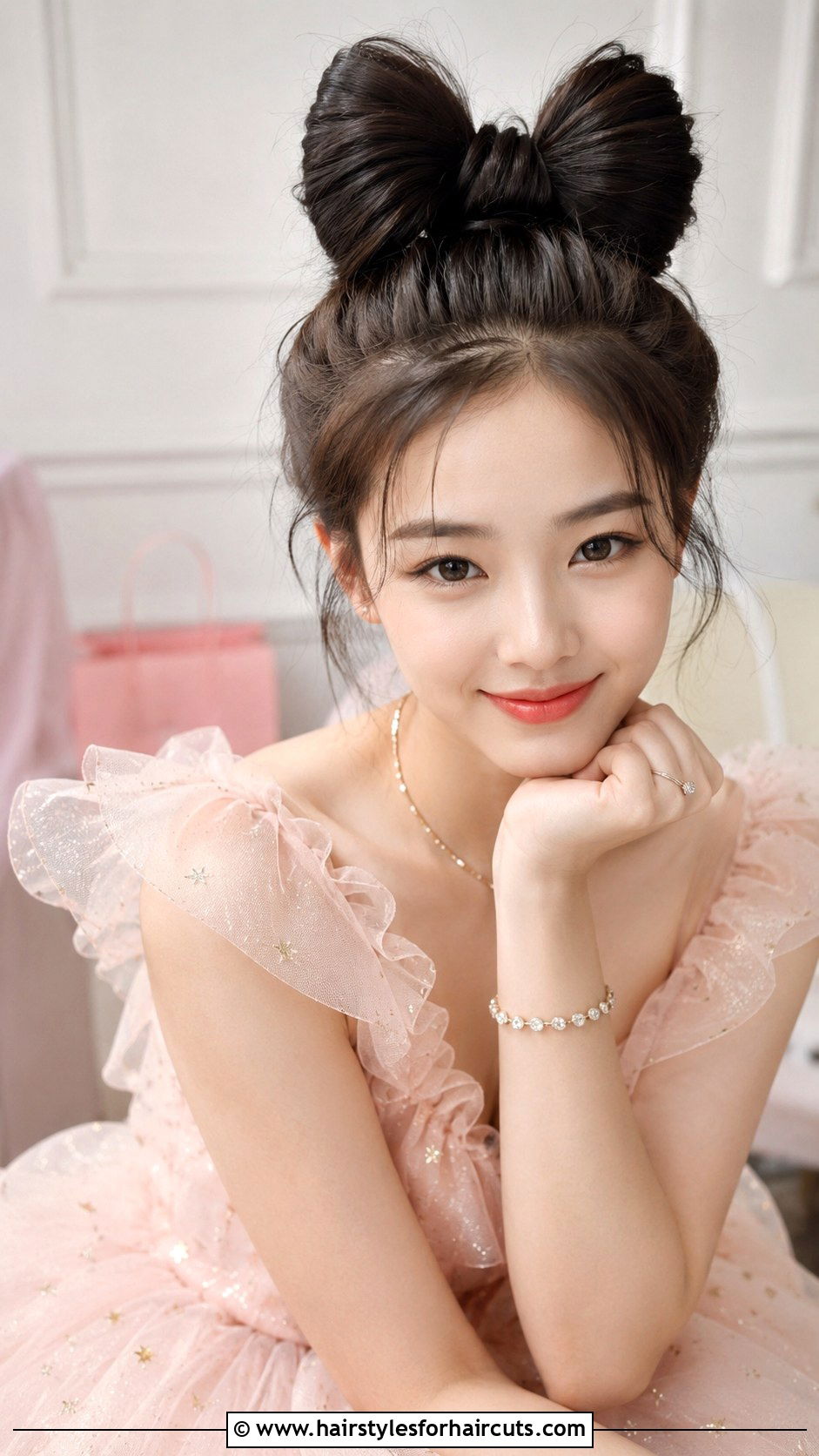 Bow Bun - 25 cute bun hairstyles for long hair - 25 cute bun hairstyles for long hair