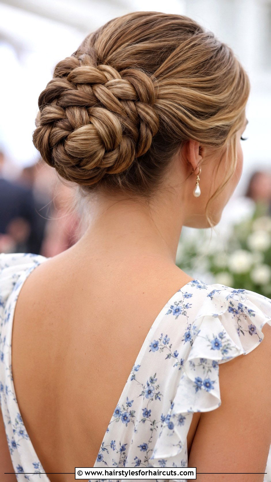 Braided Bun - 25 cute bun hairstyles for long hair - 25 cute bun hairstyles for long hair