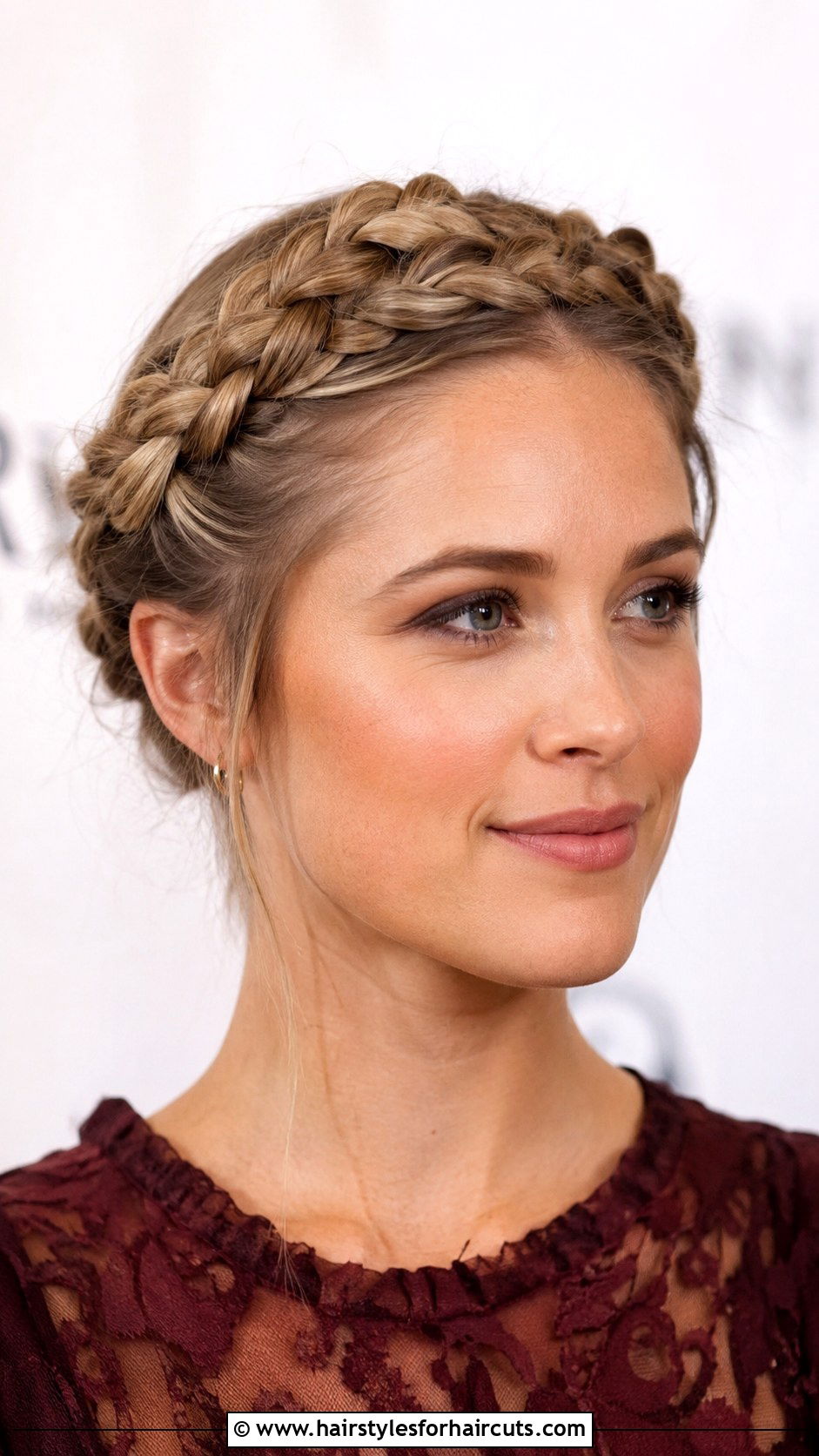 Braided Crown - 25 cute hairstyles for straight hair girls - 25 cute hairstyles for straight hair girls
