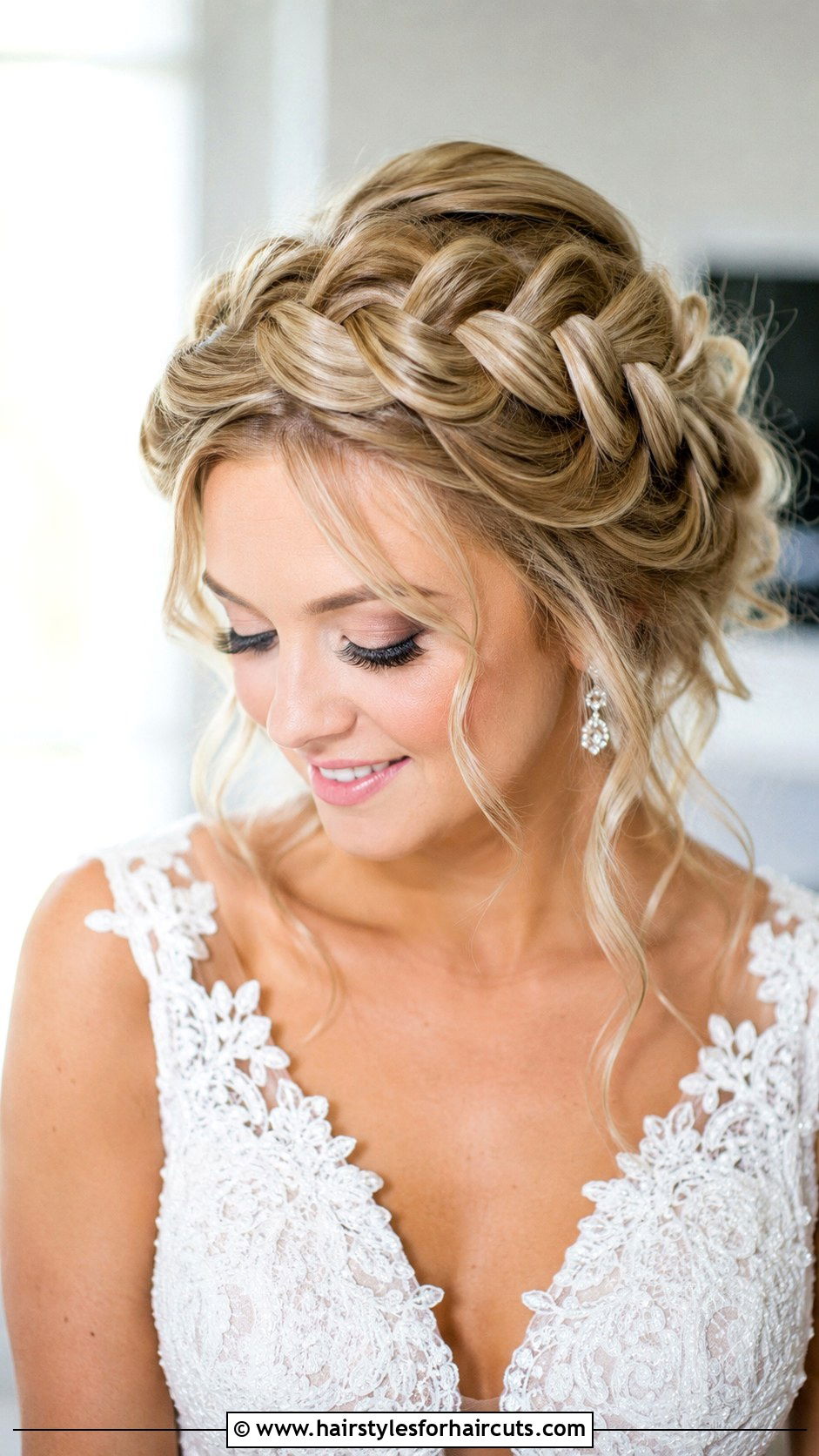 Braided Crown - 25 dressy hairstyles for shoulder length hair - 25 dressy hairstyles for shoulder length hair