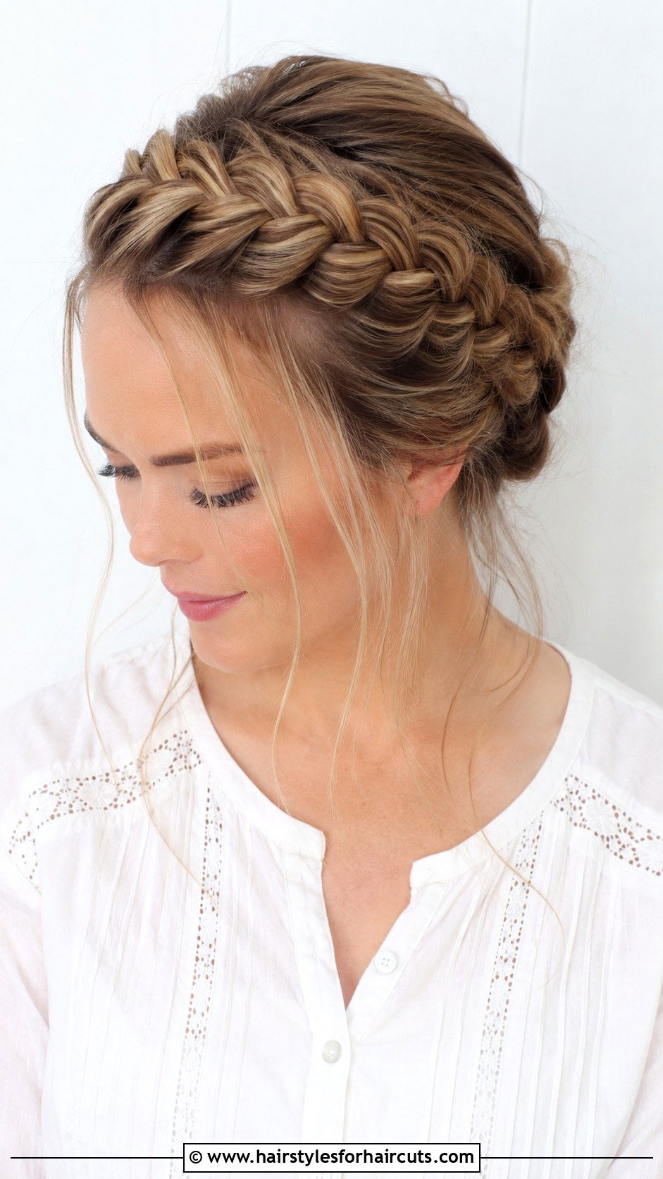 Braided Crown - 25 beach hairstyles for thin hair - 25 beach hairstyles for thin hair