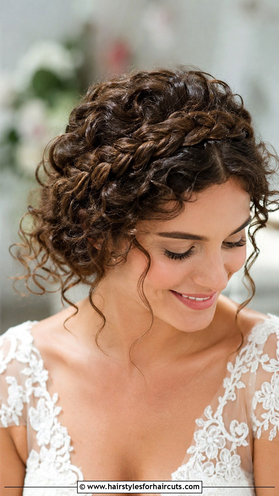 Braided Crown Curly Hair - 25 easy hairstyles for naturally curly hair - 25 easy hairstyles for naturally curly hair